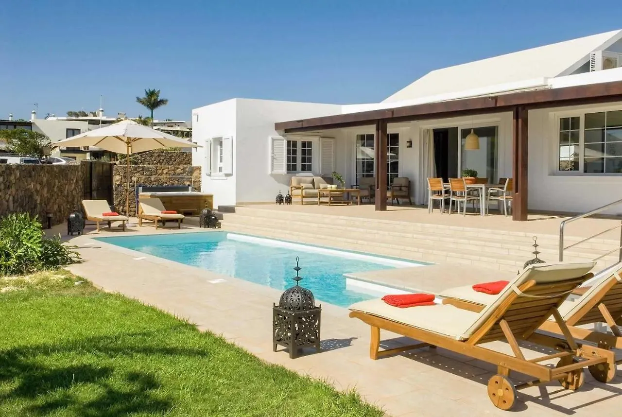 Villa Perla Puerto del Carmen  0*, Puerto del Carmen (Lanzarote)